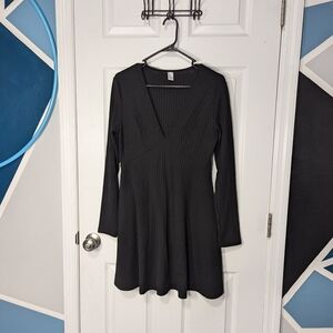 Black dress sizeL- long sleeve - Ribbed